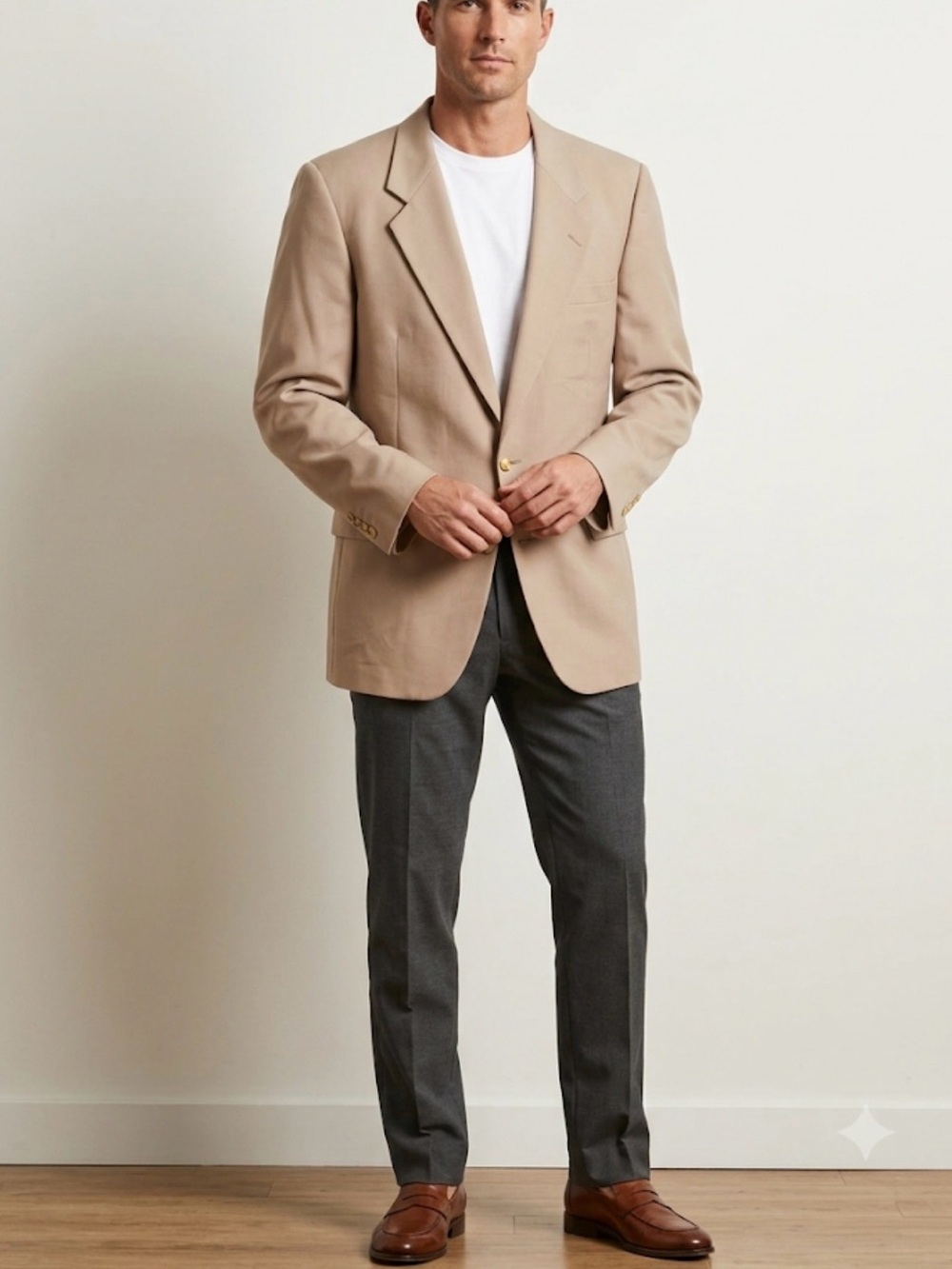 Yves Saint Laurent,Beige Single-Breasted Blazer - Classic Tailored Fit.
